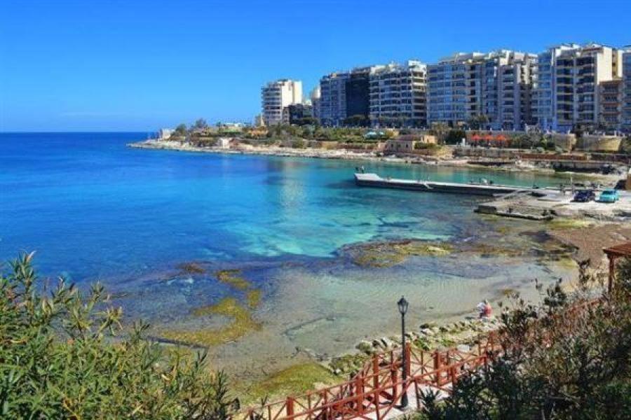 Seaview Apartment In Fort Cambridge, Sliema Eksteriør bilde